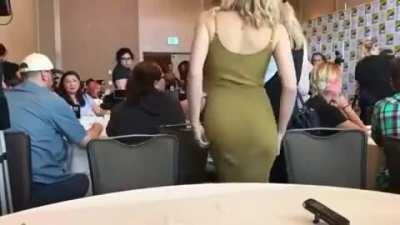 Olivia Taylor Dudley also has a nice big booty 😍🍑