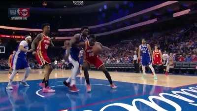 [Highlight] Embiid meets Capela at the rim