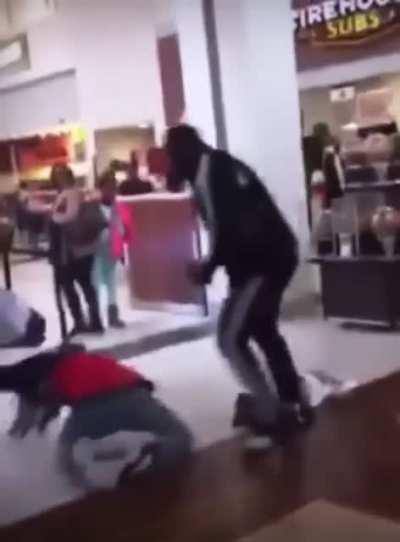 NAW NOT THE CRAWLING AWAY😭💥