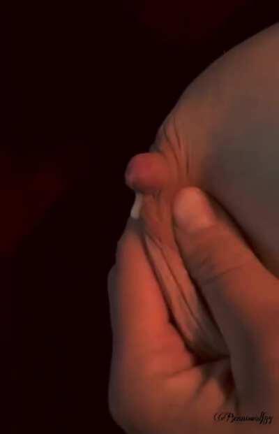 Slowly the nectar of life runs in perfect beauty down your naked body, lets me flow away with desire.