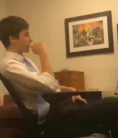 Bro look at that gun