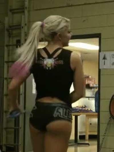 How sexy is Alexa Bliss? (WWE)