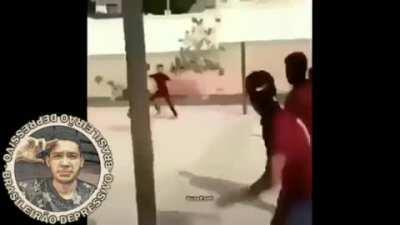 Como diz, aquela música do CPM 22: […] Um minuto para o fim do mundo Toda sua vida em 60 segundos Uma volta no ponteiro do relógio pra viver….