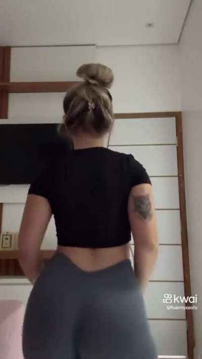 OLHA ESSA BUNDA!!!