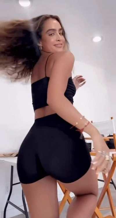 My gf [Sommer Ray] secretly recording short videos to send to my bully while I’m in the room: