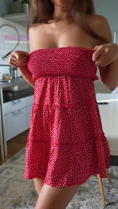 I have some nice mommy milkers under my sundress