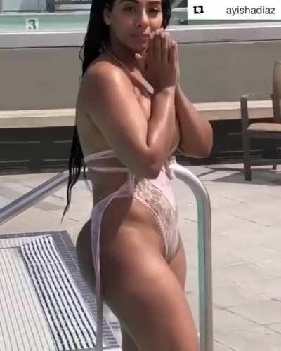 Ayisha Diaz - DaBoomBoomRoom