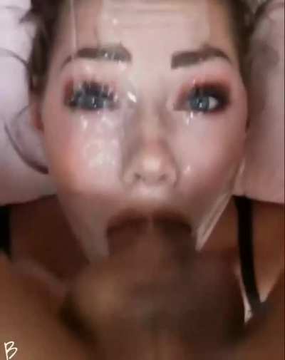 “now be a good boy and thank your bully for making mommy pretty”😓