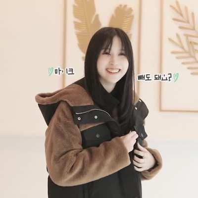 221209 - Super adorable Mina