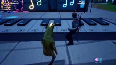 Teaching piano in Party Royale