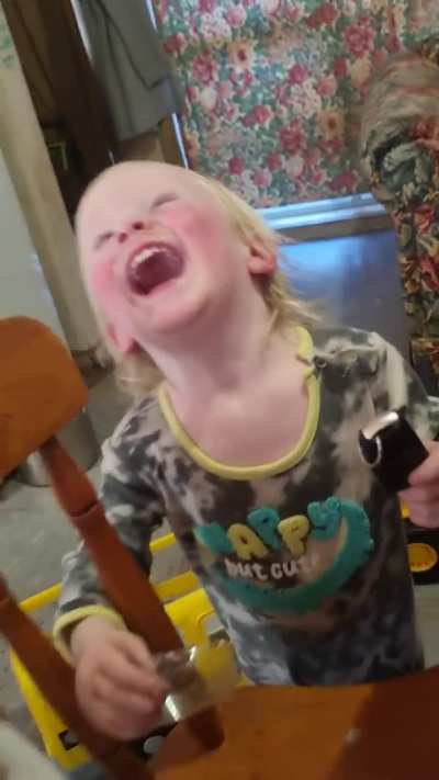 them tired giggles have me feeling like a comedic genius 😌 