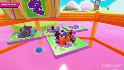 You can’t even trust your friends in Fall Guys 😔