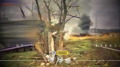 Ukrainian soldiers from the 79th Airborne Assault Brigade today repelled a russian mechanized attack in the Pokrovsk direction, near Myrnograd  using fiber-optic  drones