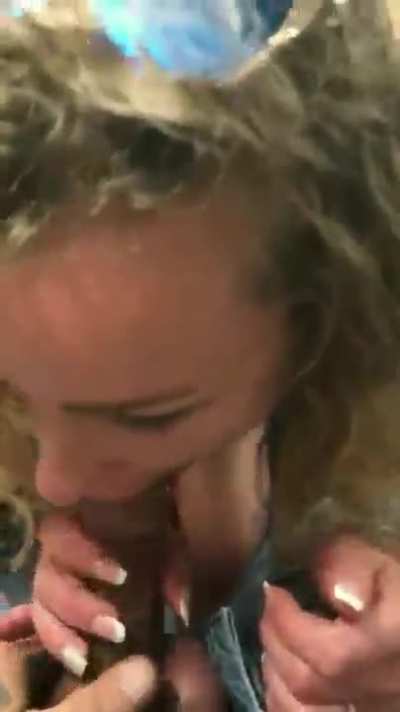 Sneaky Train Blowjob