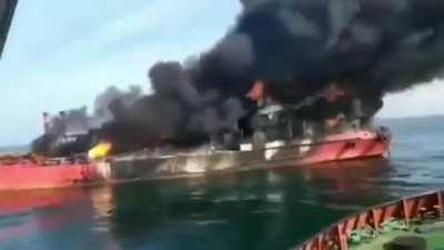 2 navios mercantes atingidos por ataques russos no Mar Negro. O navio graneleiro japonês MV Namura Queen foi atingido por um foguete ancorado em Yuzhne. O navio químico moldavo MV Millennial Spirit foi atingido e incendiou 12 milhas ao sul
