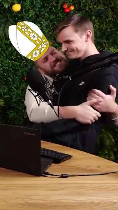 Su klebonu po komunijos