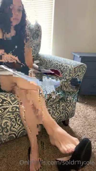 VIP User post, DM for folders