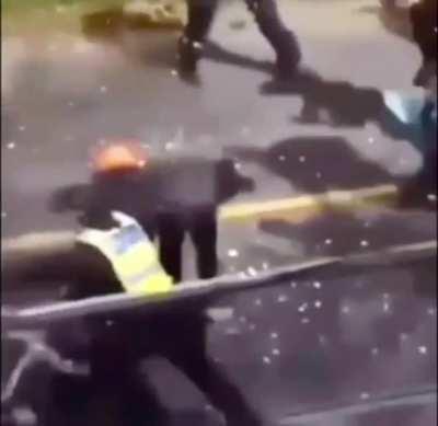 AUSSIE TERMINATOR is THE ABSOLUTE UNIT (man in all black)