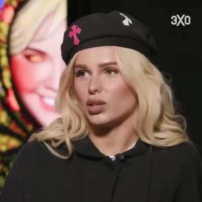 Российская певица Ханна в интервью объяснила, что такое патриотизм: «Я патриот. Я Паше сказала: второго ребенка я в Америке рожать точно не буду, поехали в Дубай».