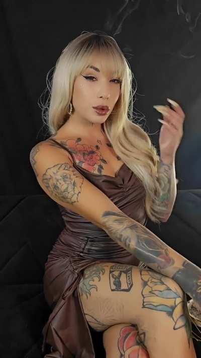 I absolutely love smoking in all Leather! 