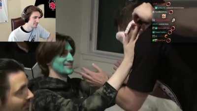 xQc CAN'T STOP LAUGHING at UNUSUAL MEMES COMPILATION (GONE WRONG)