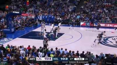 [Highlight] Jarred Vanderbilt’s incredible defense vs Luka throughout the 2nd-Half