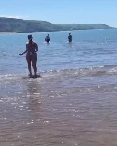 Love to watch her leave