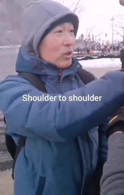 🇨🇦 This gentleman understands government overreach. Stands with Canada. 🇨🇦