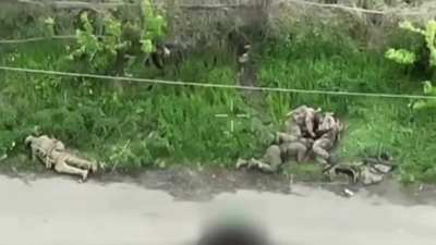 Russian soldiers who tried to break out from the encirclement of the Russian forces in Tetkino (Kursk region, Russia) were gunned down by Ukrainian soldiers. 10.06.2025