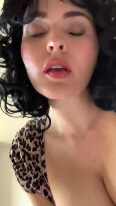 So pretty😍🥵🔥🔥👇🔗