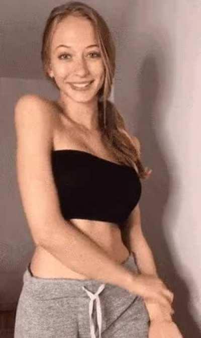 Cant get enough of that smile😍