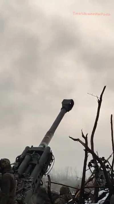 Ukrainian M777 fires a 155mm into the aggressors in Eastern Ukraine