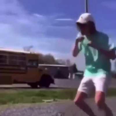 Actual footage of fighting other players in Rust console edition