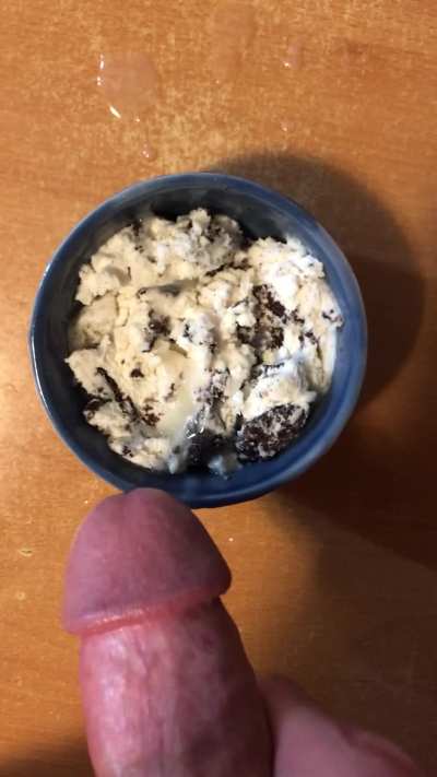 Keeping cool with cookies and cream and cum