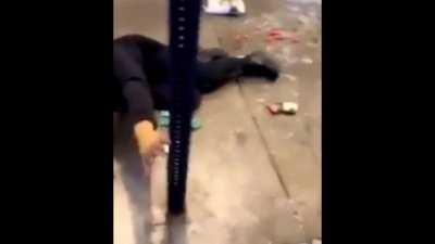 Looter gets intimidated by shop owner