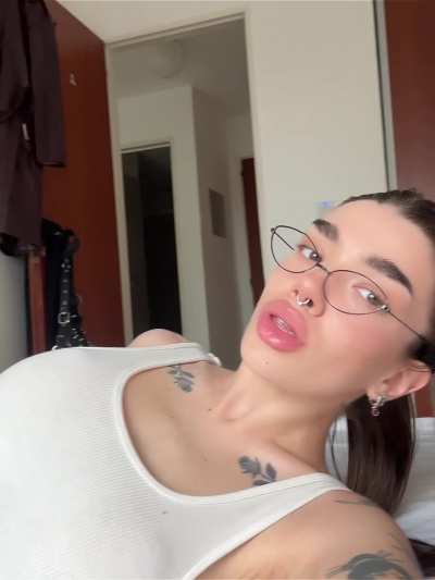 Hey! I'm Sending my private nude clip to anyone who say drop