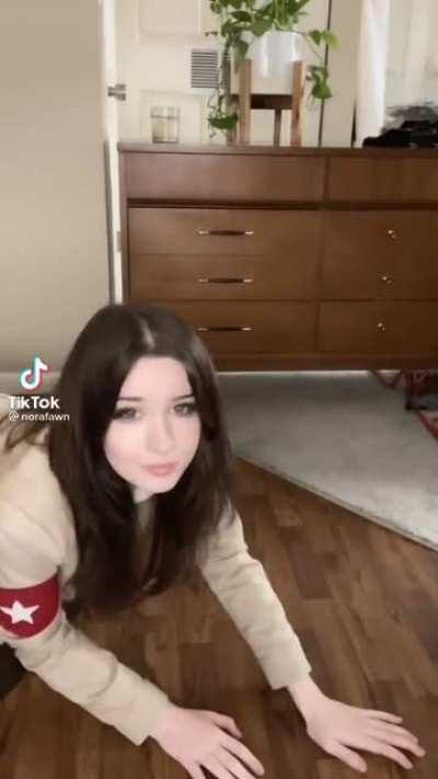 She has the best Pieck cosplay prove me wrong if you can