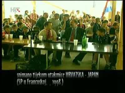 Mali podsjetnik o prvom susretu sa Japanskom repkom. Pred utakmicu raspolozenje sa legendom hrvatskog nogometa i komedije. 🍻