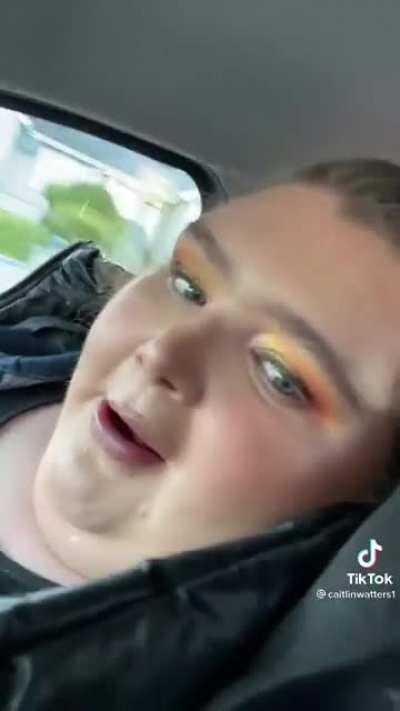 Helloeverybodyimgonnagetblockedtoday