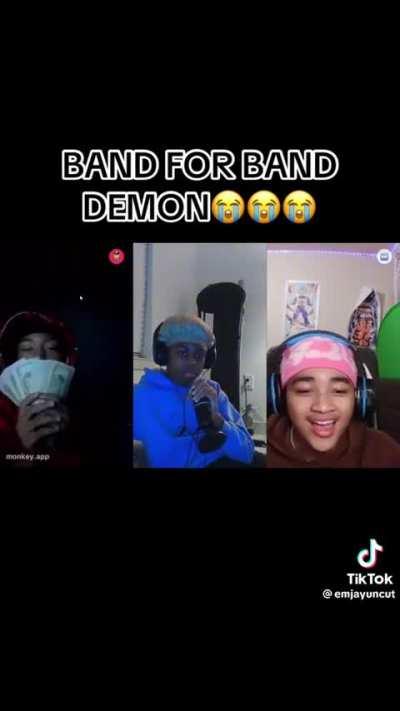 Bro said /moneyspread😭