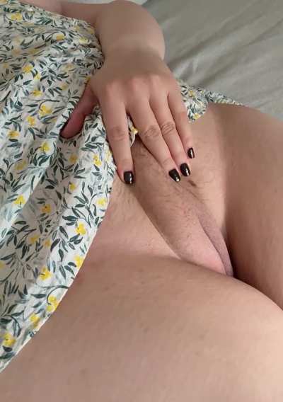 She&rsquo;s looking for a tongue