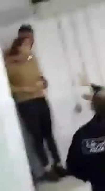 Man hold his girlfriend hostage in Algeria