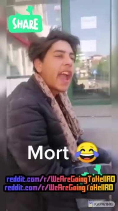 Il mai tineti minte pe bocseru' ghei e, gay e, ghei e? S-a intors! Dupa ce s-a intalnit cu WAGTHROmani