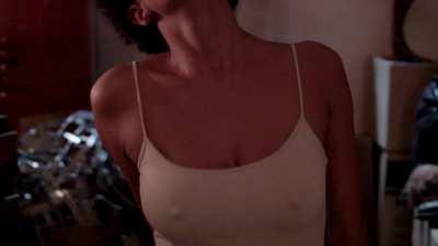 Ana Flavia Cavalcanti rides face in 