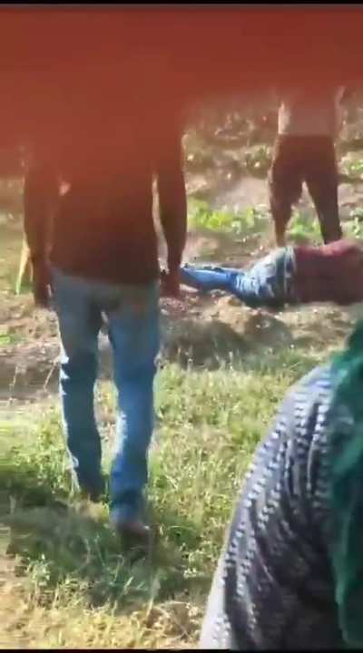 *Warning*. Disturbing Visuals. A Dalit man was killed by Thakurs of sameVillage for taking Water from 'Their' Borewell in Madhya Pradesh. 