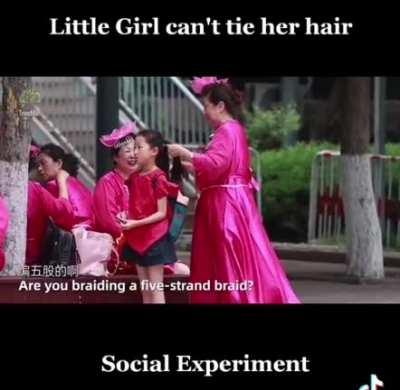 Little Girl can't tie her hair - Social Experiment