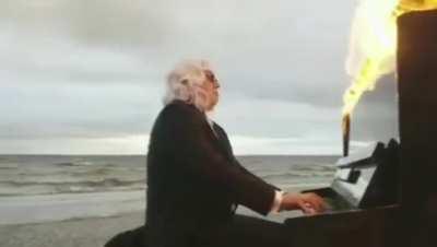 live footage of clascyjitto doing 4th boss theme!!! (SPOILERS for the 4th boss music)