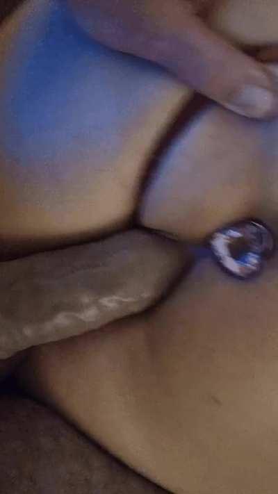 I love it when he puts his big sleeve on so can grip my 47 year old pussy lips round it.