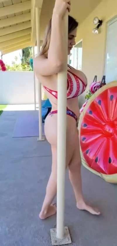 Just feels natural to do this on a pole once you’re bolted on lol [oc]