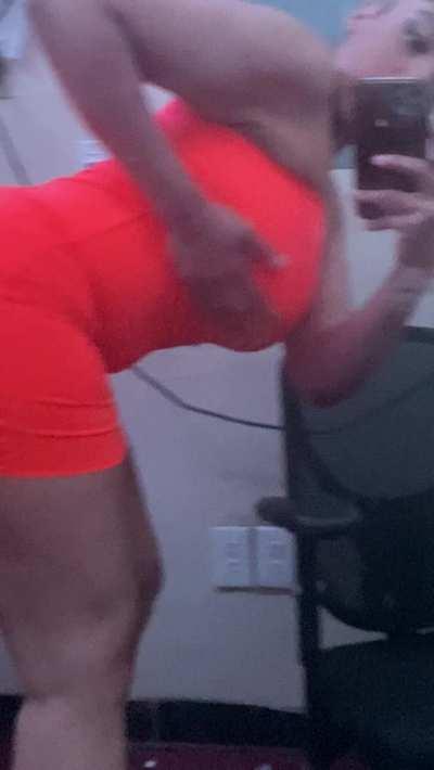 I'll twerk this ass for you